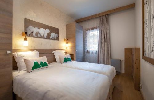Meribel Centre Apartment | Pet-Friendly Resort with Spa & Ocean Views - L'Hévana