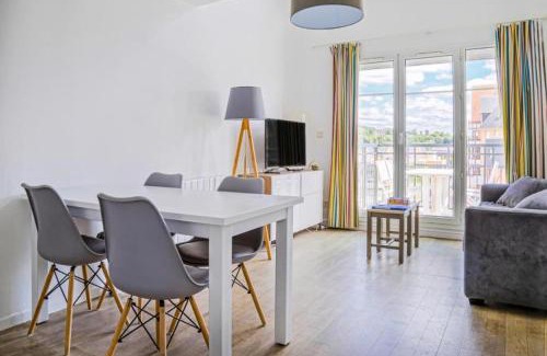 Port Guillaume Apartment | Family-Friendly Résidence Port Guillaume with Pool Access