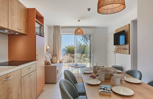 Giens House | Discover Résidence Prestige Odalys Le Riviera with Pool & Pets