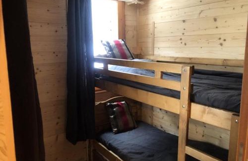 Les Avanchers-Valmorel Apartment | Family-Friendly Résidence Sapiniere for Unforgettable Stays