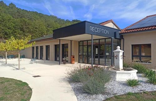 Montignac Apartment | Discover Résidence Services Séniors: Rated 9/10 with Dining