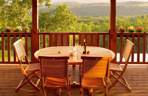 Lachapelle-Auzac Resort | Discover Résidence Souillac Golf & Country Club Getaway