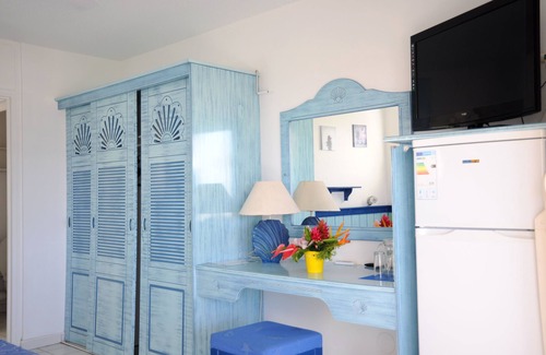 Morel Apartment | Family-Friendly Résidence Tropicale with Kitchen Amenities