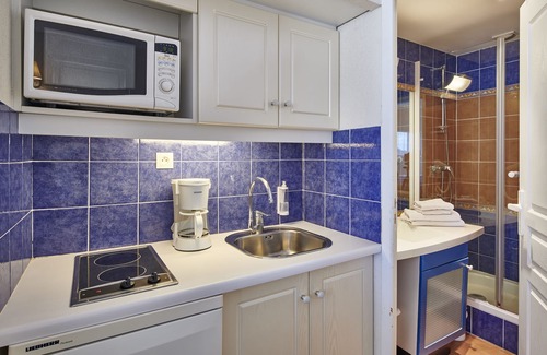 Biarritz City Centre House | Pet-Friendly Oceanfront Residence with Spa & Pool Access