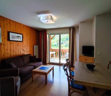 Luz-Saint-Sauveur Apartment | Discover Résidence Val de Roland: Oceanfront Retreat with Spa