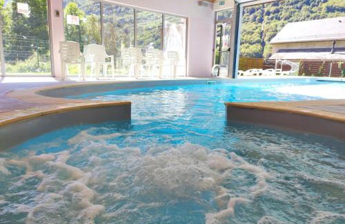 Luz-Saint-Sauveur Apartment | Discover Résidence Val de Roland: Oceanfront Retreat with Spa