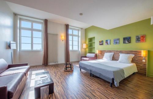 Griffon - Royale Hotel | Discover Résidence Villemanzy: Pet Friendly Retreat