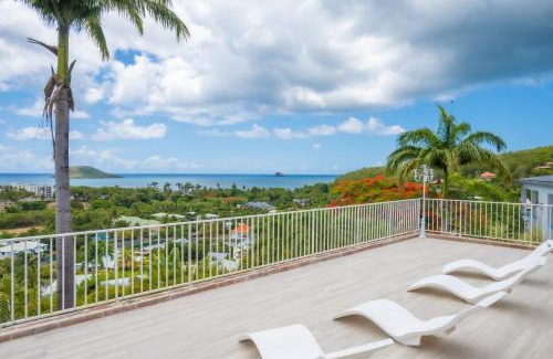 Bas Vent Apartment | Oceanfront Résidence Vue Mer with Pool & Hot Tub Amenities