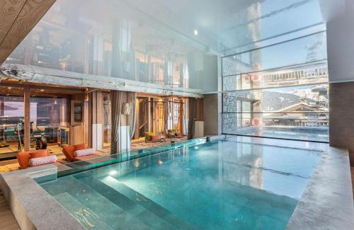 Courchevel Ski Chalet | Family Getaway at Résidence Whitesand - Perfect for 15 Guests