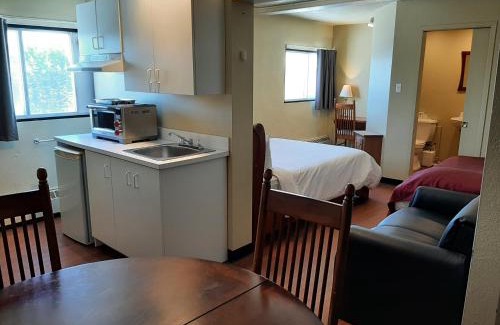 Saint-Augustin-de-Desmaures Hotel | Family-Friendly Résidences Campus Notre-Dame-de-Foy Awaits