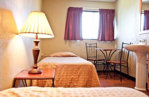 Saint-Augustin-de-Desmaures Hotel | Family-Friendly Résidences Campus Notre-Dame-de-Foy Awaits