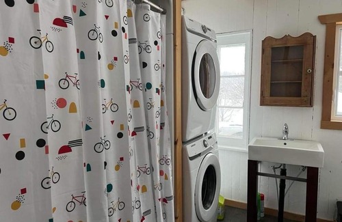 L'Anse-Saint-Jean House | Pet-Friendly Résidences touristiques l’Abris: 8/10 Rated Stay