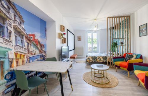 Royat Apartment | Unique Rétro Movies Studio - Perfect for Families