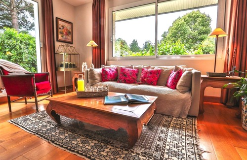 Locmariaquer House | Beautiful Rêves de Bord de Mer: Family-Friendly Retreat