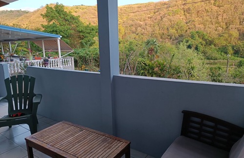 Le Carbet Apartment | Rêves de Rivière: Family & Pet-Friendly Retreat Awaits