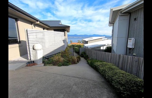 Tranmere Apartment | Scenic Río y Montaña: A Family-Friendly Escape