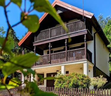 gmina Stary Dzierzgon House | Różany Ogród: Cozy Retreat by the Lake with Scenic Views