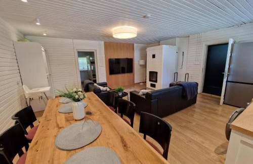 Kadrina Parish House | Experience Liivakõrtsi Puhkemaja with Ocean Views