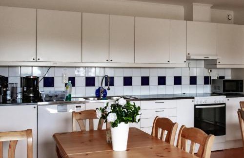 Himle House | Discover Rödlix Vandrarhem & Camping: Pet-Friendly Retreat