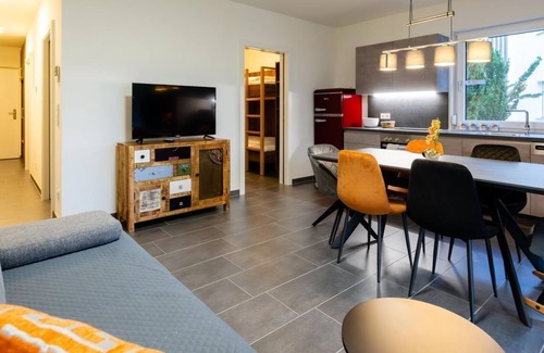 Unterburg am Klopeiner See Apartment | Cozy Römerweg Top 3 - Family-Friendly Apartments Await