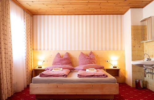 Zederhaus Bed & Breakfast | Eco-Friendly Retreat at Rösslgut with Spa & Breakfast
