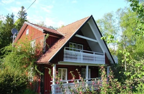 Urshult House | Discover Rössvik-lillegard: Nature Retreat with Spa & Hot Tub