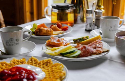 Lom Hotel | Experience Røisheim Hotel & Skysstasjon: Rated 9/10 Stays