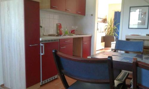 Neu Mukran Apartment | Rügen Fewo 284: Guest Rated 9/10 with Family-Friendly Amenities