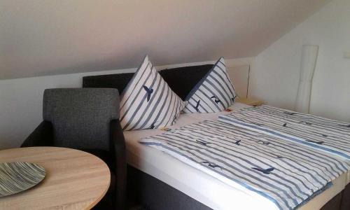 Neu Mukran Apartment | Rügen Fewo 284: Guest Rated 9/10 with Family-Friendly Amenities