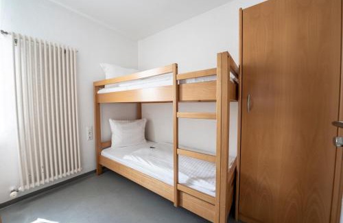 Gohren Apartment | Cozy Rügener Ferienhäuser: Oceanfront & Pet-Friendly Retreat