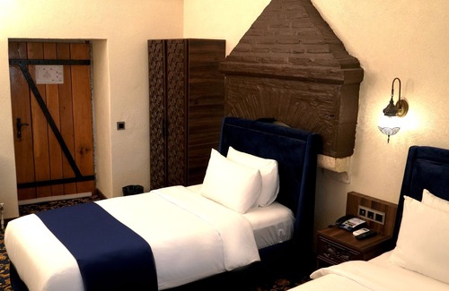 Edirne Hotel | Elegant Rüstempaşa Kervansaray Hotel: Family-Friendly Stay