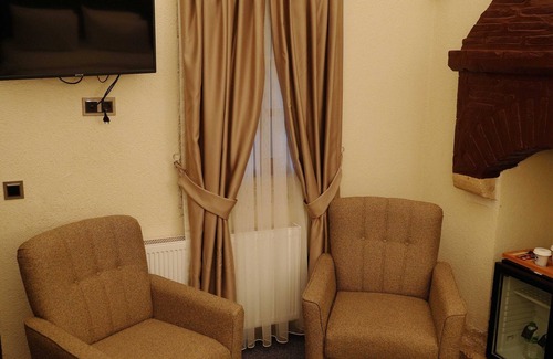 Edirne Hotel | Elegant Rüstempaşa Kervansaray Hotel: Family-Friendly Stay