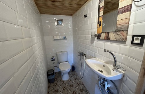 Urla House | Rıdvan Apart Evleri: Family-Friendly Retreat with Ocean Views