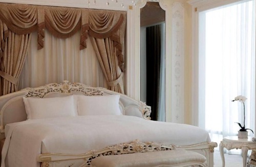 Dapuqiao House | R 1543 Pullman Shanghai Skyway with Sauna , Indoor Pool, And Fitness Facilities