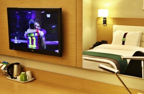 Ankara House | R 1823 Holiday Inn Ankara Cukurambar