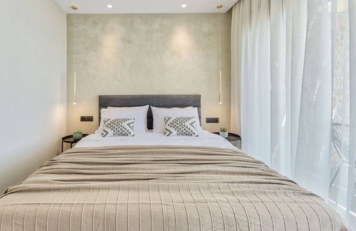 Psarou Villa | R 896 Villa with Private Pool and Sea view BBQ Area