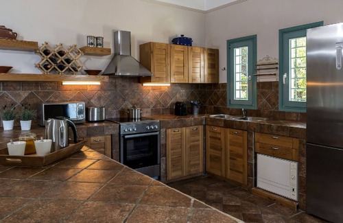 Kilada Villa | R 972 Dennis Beachfront Villa with Fireplace, Non-smoking rooms available & Veranda