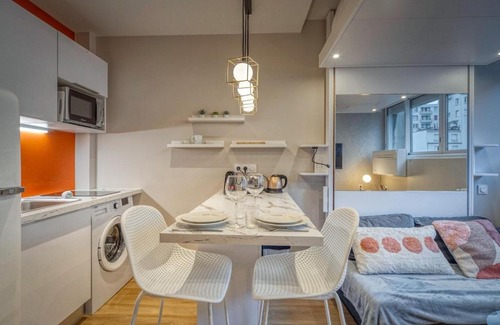 Quartier Capuche-Allies Apartment | R'Apparts Luxury Studio 8