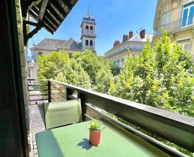 Quartier Hyper-Centre Apartment | Discover R'Apparts T3 Le Prestige Grenoblois - Family Friendly