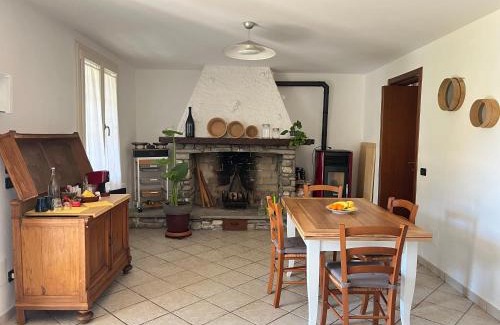 San Giorgio di Piano Bed & Breakfast | Family-Friendly Retreat at R&B Dalla Licia with Kitchen Access