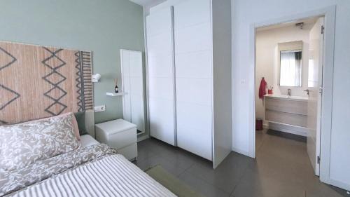 Torre de la Horadada Apartment | Beachfront R&B en la Costa Blanca with Pool & Ocean Views