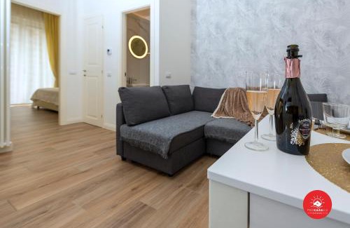 La Spezia Historic Centre Apartment | Top-Rated R.B. Guesthouse: Perfect for Families and Travelers