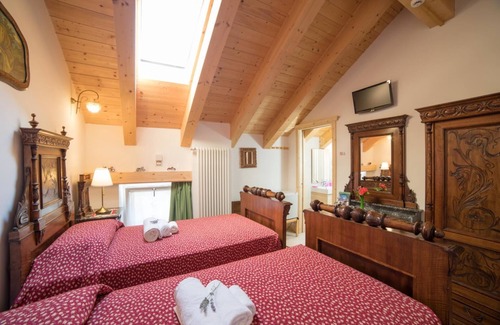 Verzegnis Bed & Breakfast | Discover B&B La Gerla Blu: Family-Friendly Retreat Awaits