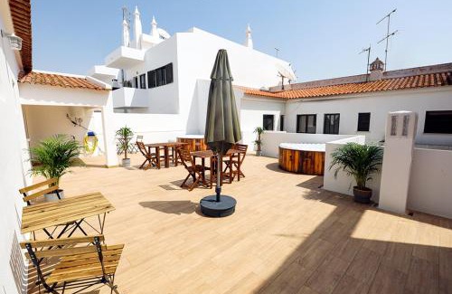 Alfarrobeira House | Cozy R - Casa do Moinho: Oceanfront Family Retreat