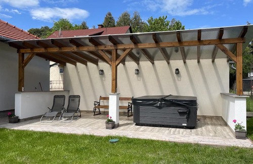 Balatonfenyves House | Relax at R Cottage Jacuzzival - Family-Friendly Retreat