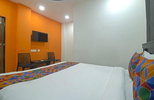 Hyderabad House | Child-Friendly R D Convention Rooms with 10/10 Guest Rating