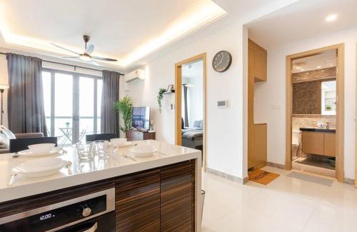 Central District Apartment | R&F 4pax-1BR 7mis to CIQ JBSentral CitySquare