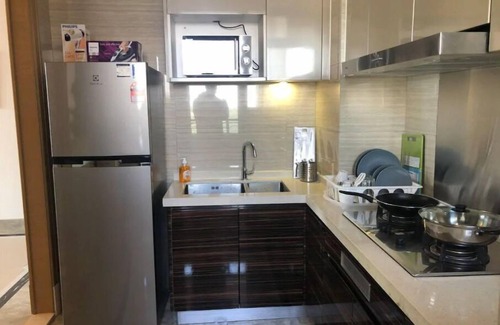 Central District Condo | Discover SeaView by VM: Pool, Spa & Hot Tub Awaits!