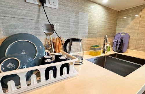 Central District Apartment | R&F PRINCESS COVE BY RONGYU