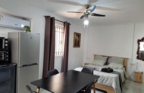 Tombeau Bay House | Relaxing R Garden Studio 2 for Couples in a Comfortable Setting